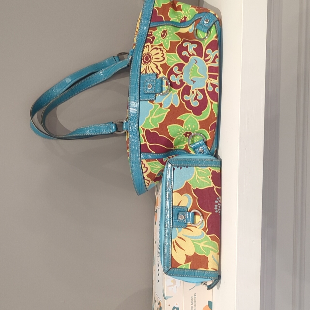 Tommy Hilfiger purse and wallet